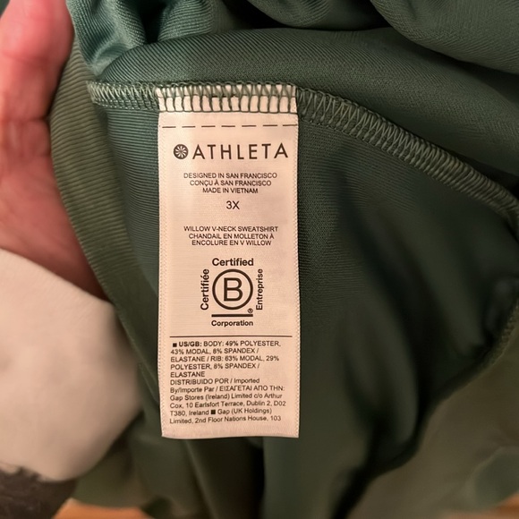 Athleta Sweatshirt Vineyard Green, similar to olive green!! - Picture 4 of 8